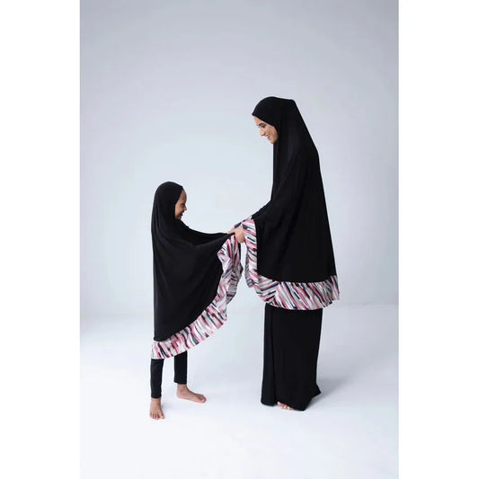 Pocket Burqa - Knee Length (Adults) - Full Black With  Patterned Dahlia Design (Plisse)