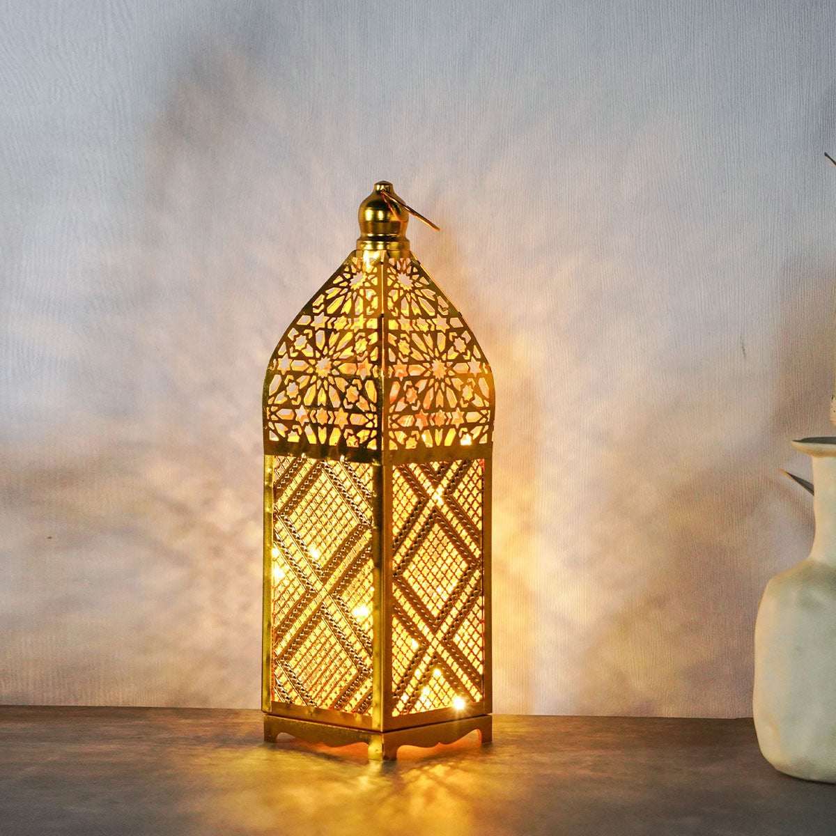 Lantern Lamp - Gold